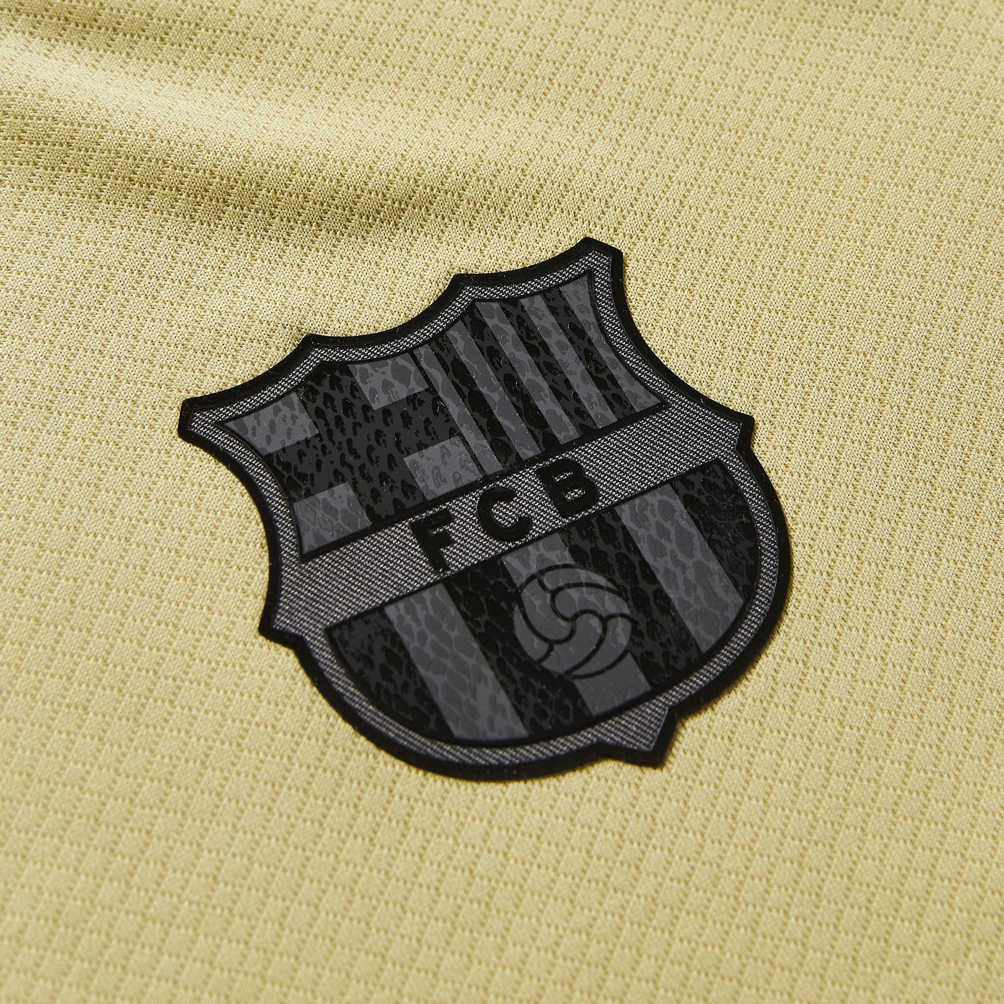 Nike Youth Kobe Bryant FC Barcelona Away Jersey 25/26 (Team Gold/Persian Violet/Black)