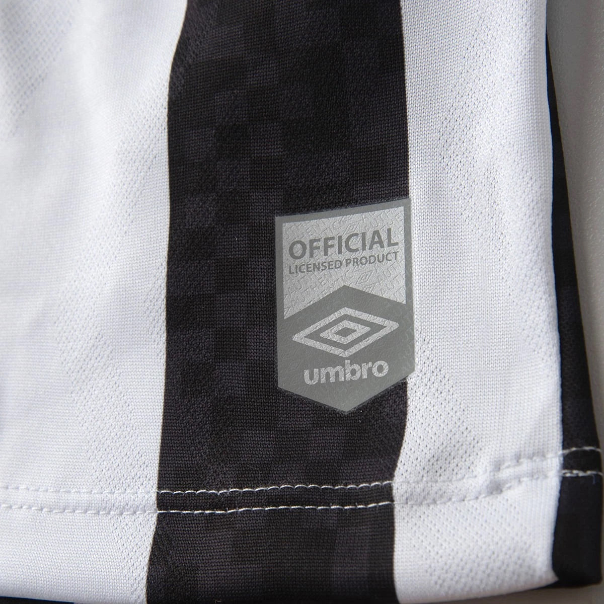 Umbro Men's Santos FC Away Jersey 25/26 (Black/White)